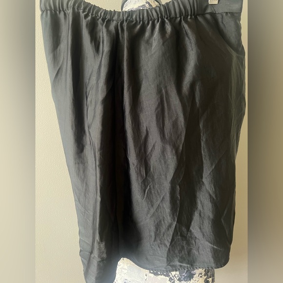 BCBGMAXAZRIA Satin Tulip Skirt - Picture 4 of 4